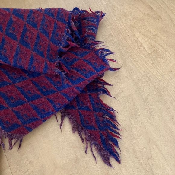 Wilfred Merino Wool Triangle Scarf - Navy & Burgundy - Picture 2 of 2